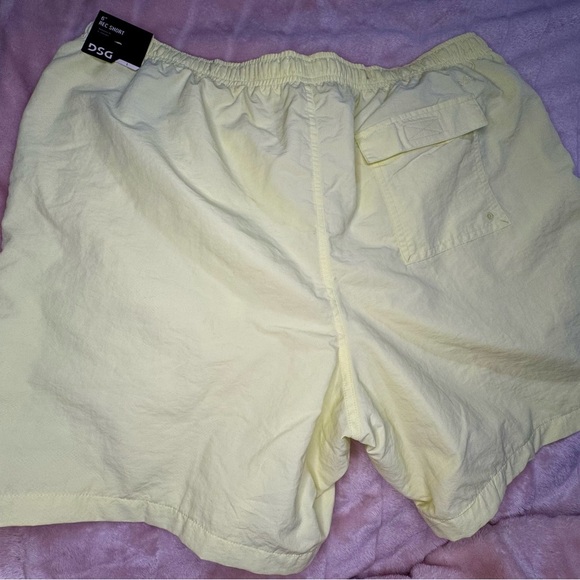 DSG Men's Bright Yellow 6” Rec Shorts - Picture 1 of 3